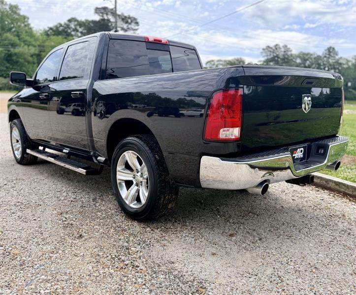 RAM 1500 SLT Crew Cab SWB 4WD 2015