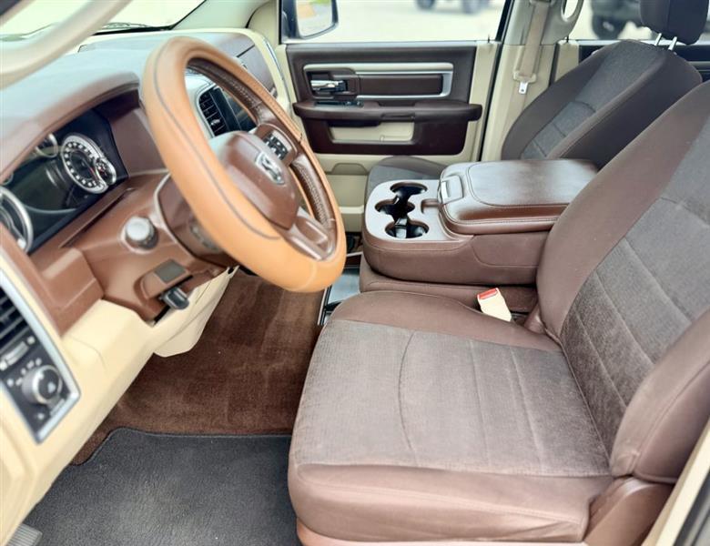 RAM 1500 SLT Crew Cab SWB 4WD 2015
