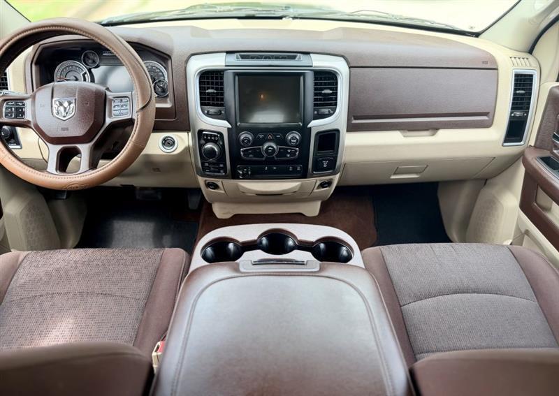 RAM 1500 SLT Crew Cab SWB 4WD 2015