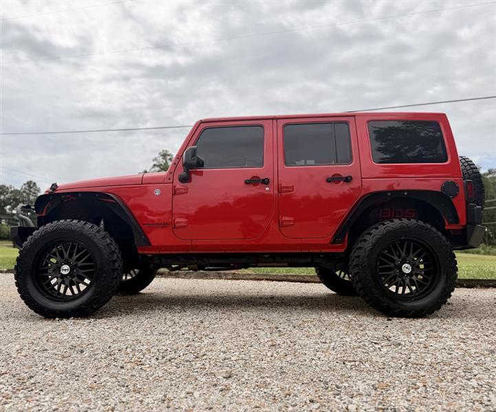 Jeep Wrangler Unlimited Sahara 4WD 2014