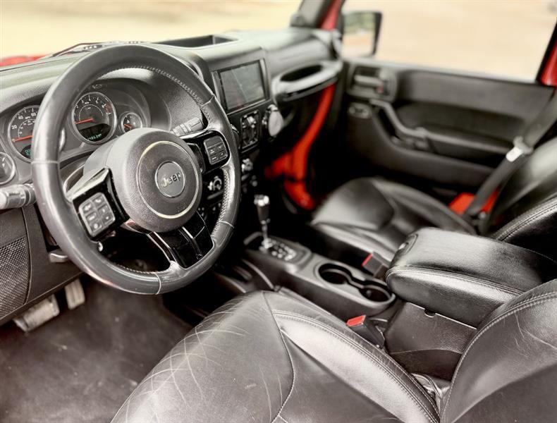Jeep Wrangler Unlimited Sahara 4WD 2014