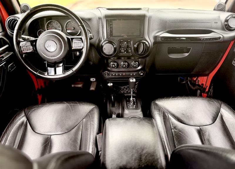 Jeep Wrangler Unlimited Sahara 4WD 2014