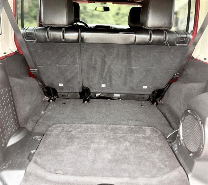 Jeep Wrangler Unlimited Sahara 4WD 2014