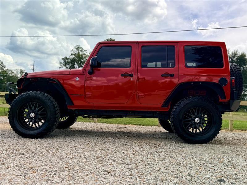 Jeep Wrangler Unlimited Sahara 4WD 2014