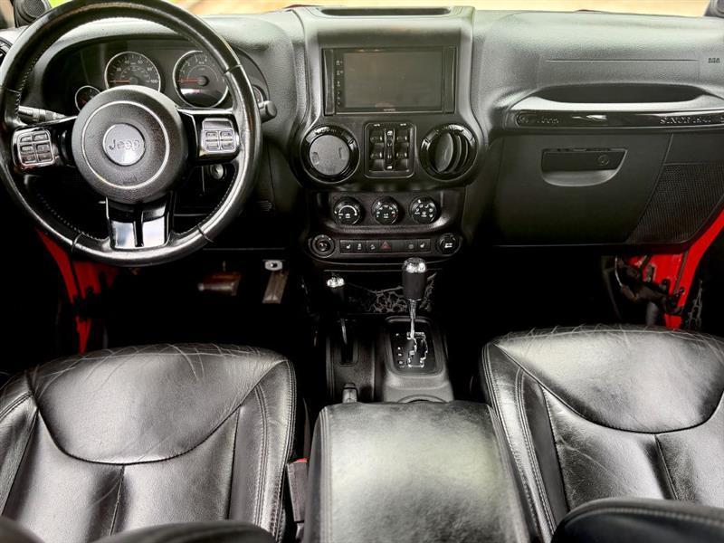 Jeep Wrangler Unlimited Sahara 4WD 2014