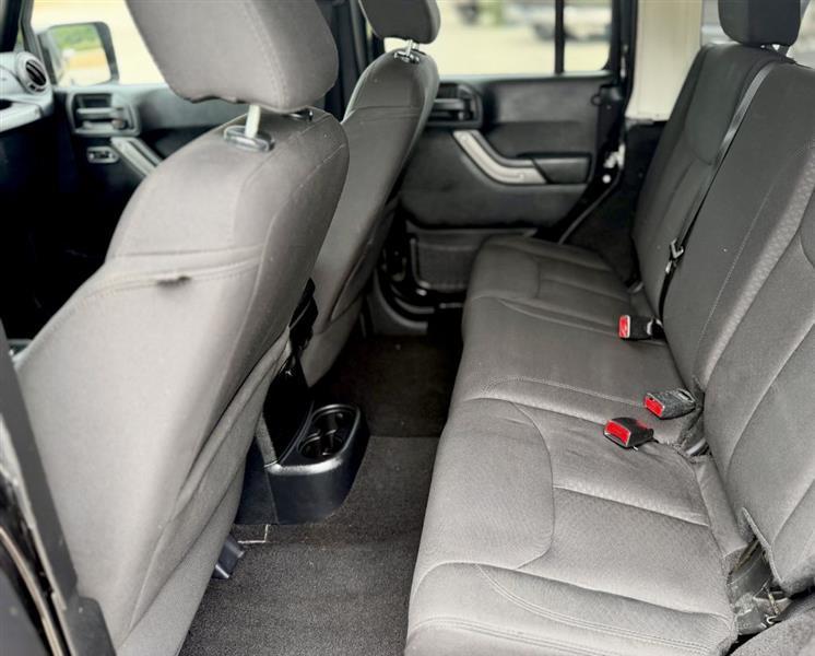 Jeep Wrangler Unlimited Sport 4WD 2015