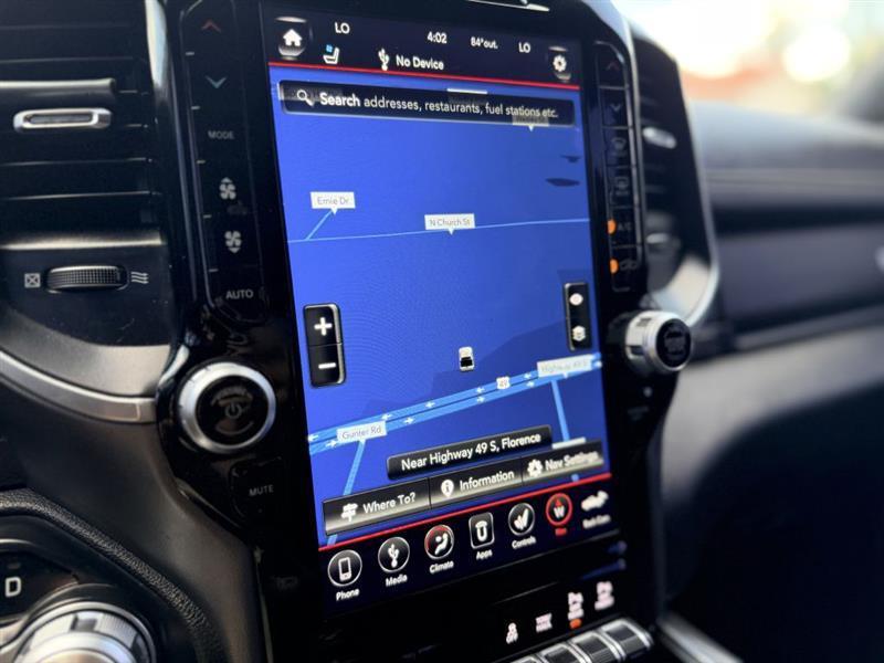 RAM 1500 Laramie Crew Cab SWB 2WD 2021