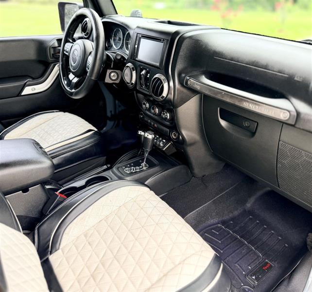 Jeep Wrangler Unlimited Sport 4WD 2015