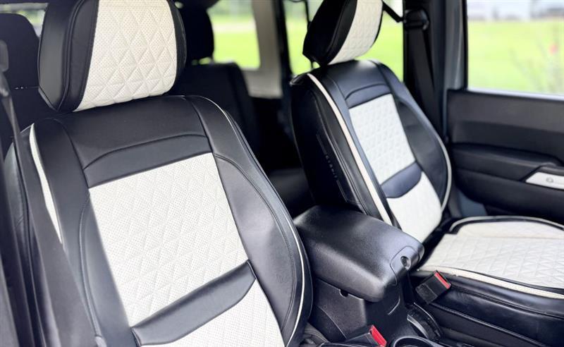 Jeep Wrangler Unlimited Sport 4WD 2015