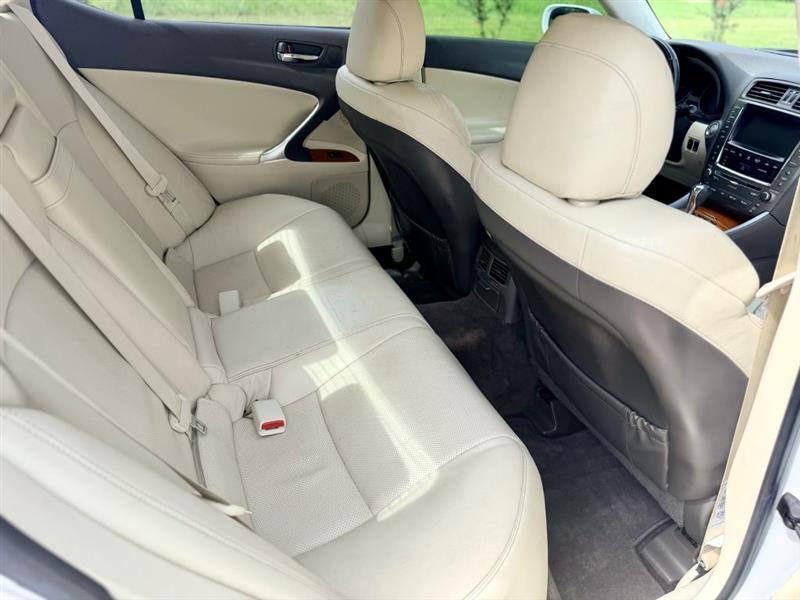 Lexus IS IS 250 6-Speed Manual 2009