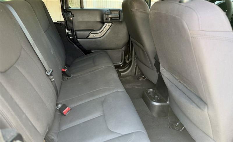 Jeep Wrangler Unlimited Sport 4WD 2012