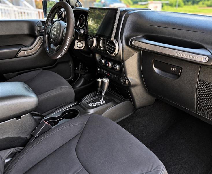 2012 Jeep Wrangler Unlimited Sport - Photo 17