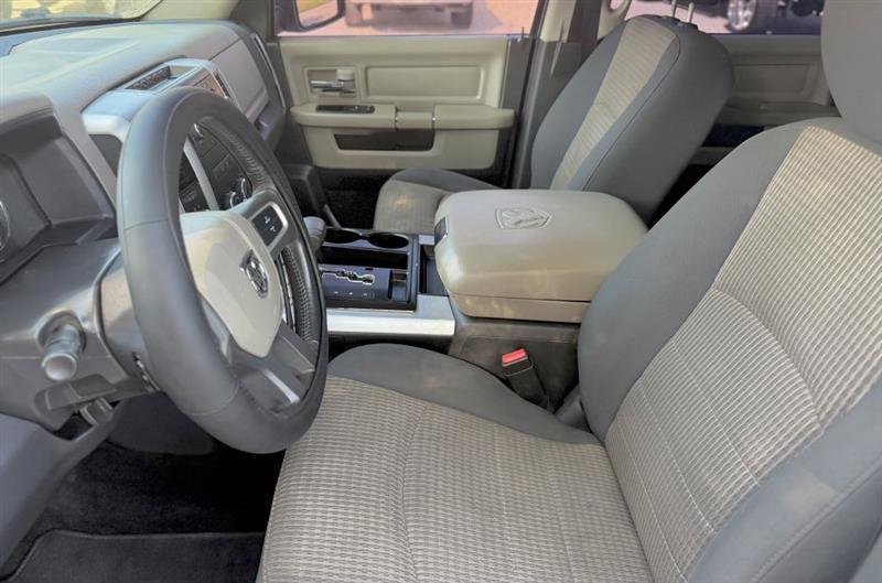 RAM 1500 SLT Crew Cab 4WD 2011