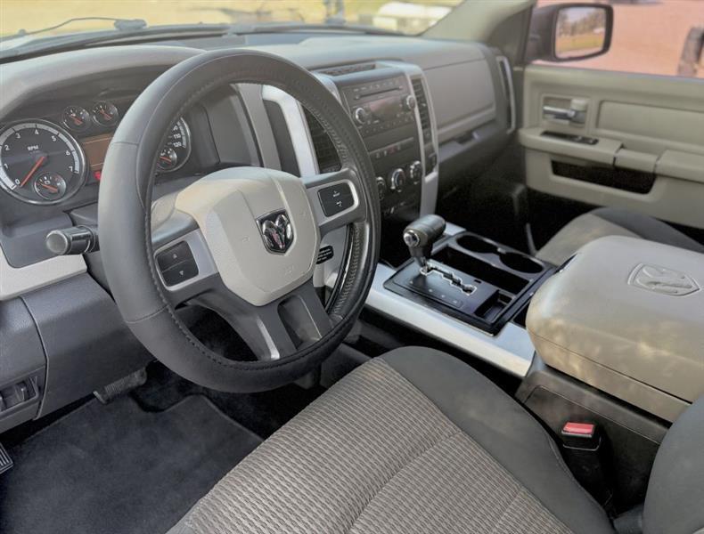 RAM 1500 SLT Crew Cab 4WD 2011