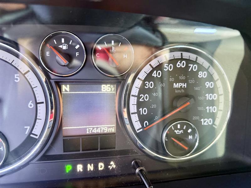 RAM 1500 SLT Crew Cab 4WD 2011