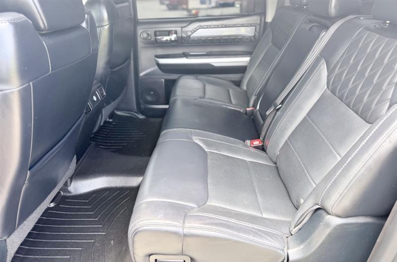 Toyota Tundra Platinum CrewMax 5.7L FFV 4WD 2016
