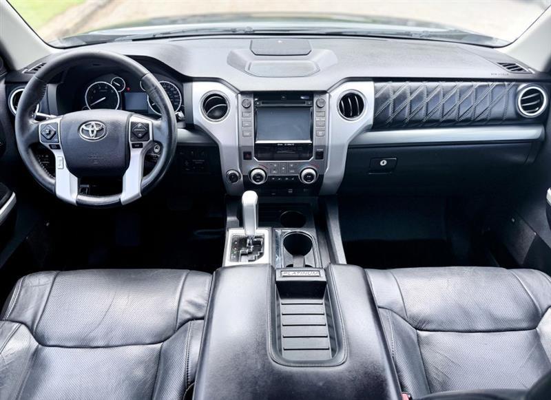 Toyota Tundra Platinum CrewMax 5.7L FFV 4WD 2016