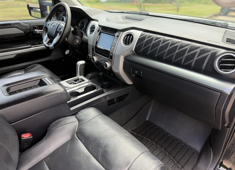 Toyota Tundra Platinum CrewMax 5.7L FFV 4WD 2016