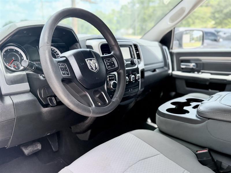 RAM 1500 Classic Tradesman Crew Cab SWB 4WD 2019