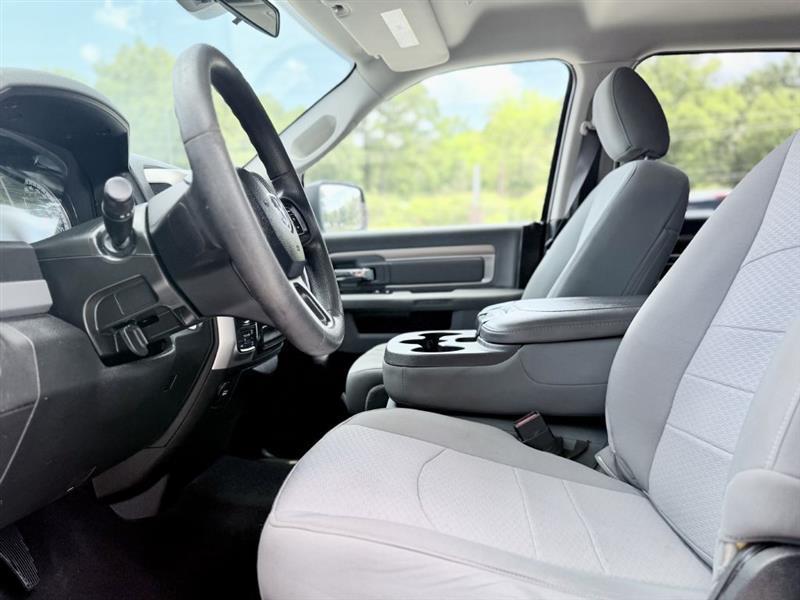 RAM 1500 Classic Tradesman Crew Cab SWB 4WD 2019