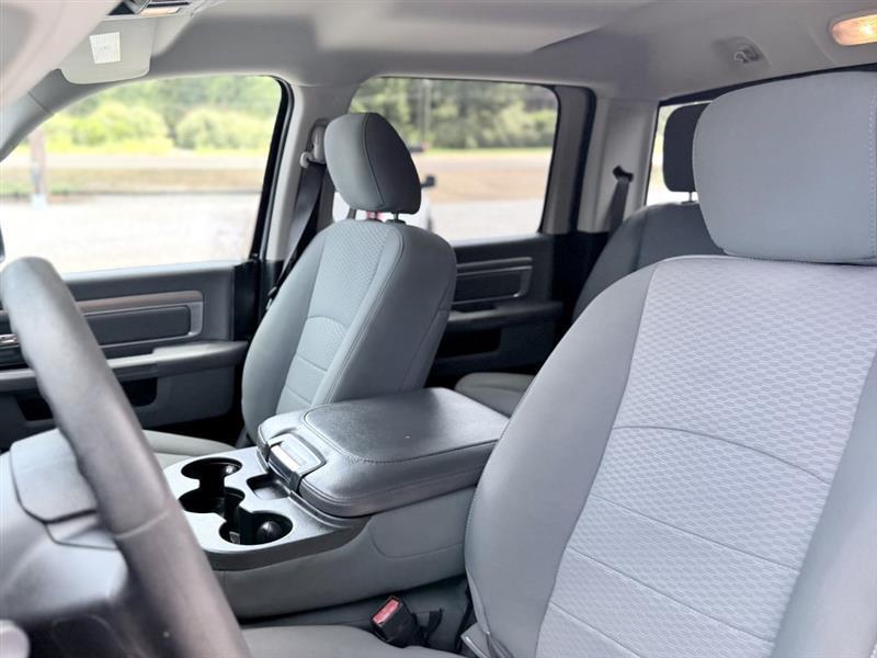 RAM 1500 Classic Tradesman Crew Cab SWB 4WD 2019