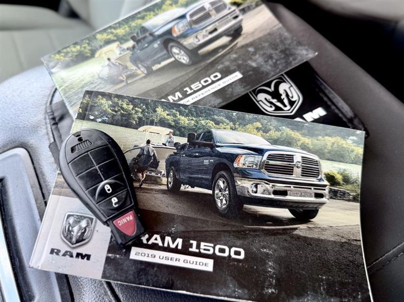 RAM 1500 Classic Tradesman Crew Cab SWB 4WD 2019