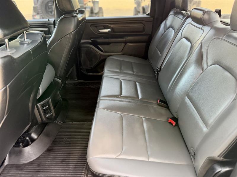 RAM 1500 Tradesman Crew Cab SB 4WD 2022