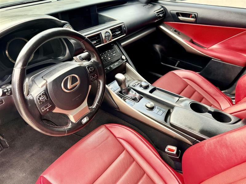 Lexus IS 300 AWD 2018
