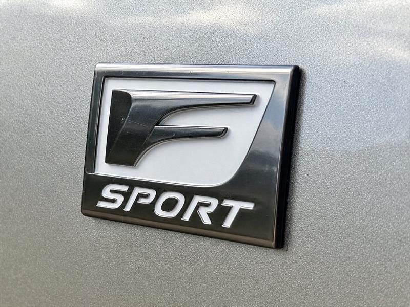 2018 Lexus IS 300 - Photo 8