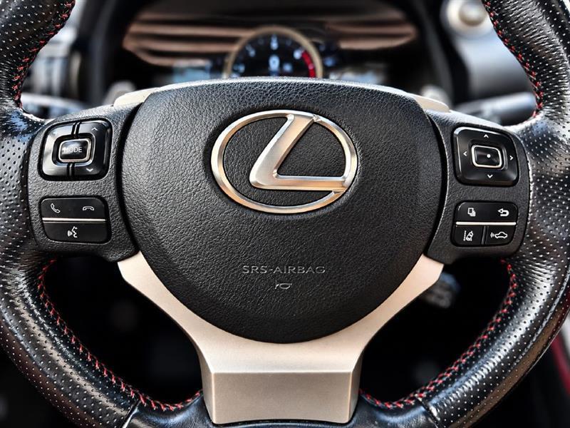 2018 Lexus IS 300 - Photo 12