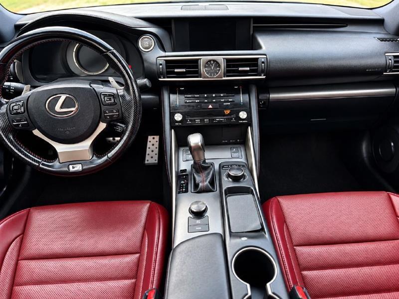 2018 Lexus IS 300 - Photo 13