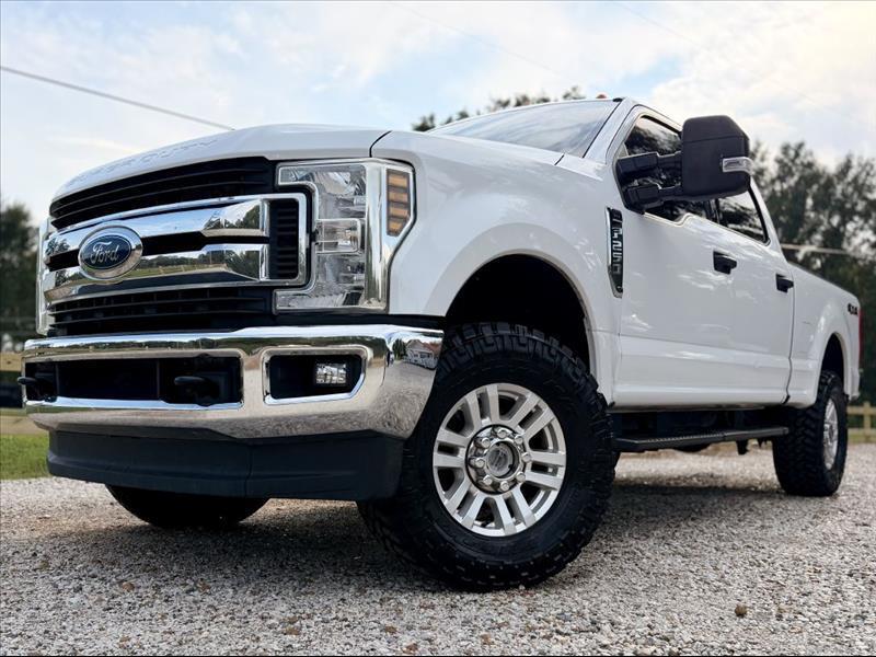 Ford F-250 SD XLT Crew Cab 4WD 2019