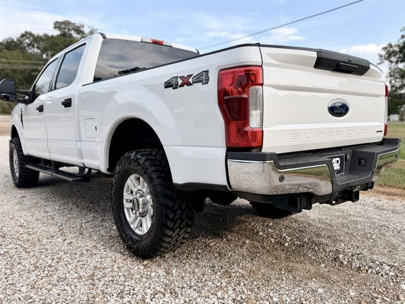 Ford F-250 SD XLT Crew Cab 4WD 2019