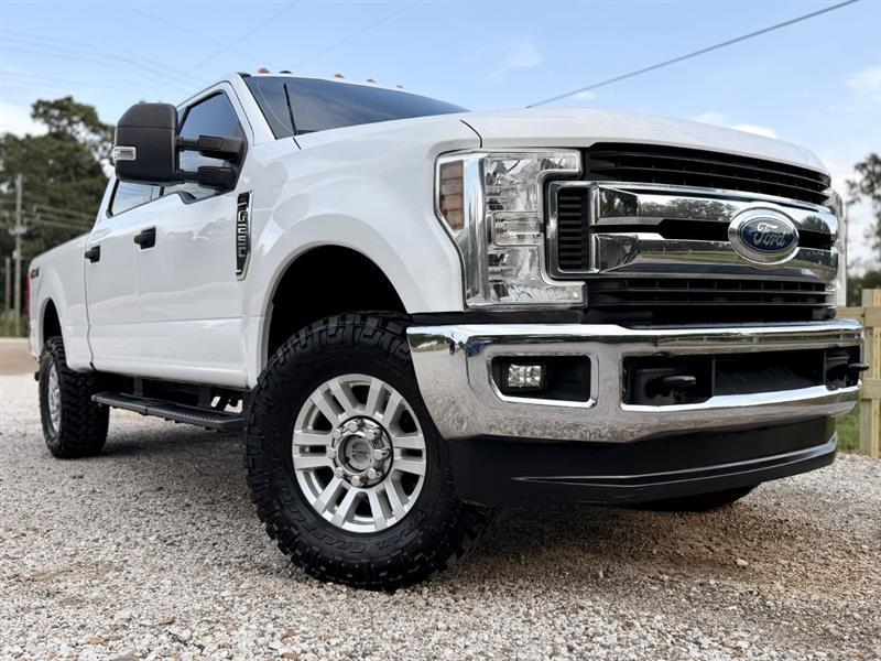 Ford F-250 SD XLT Crew Cab 4WD 2019