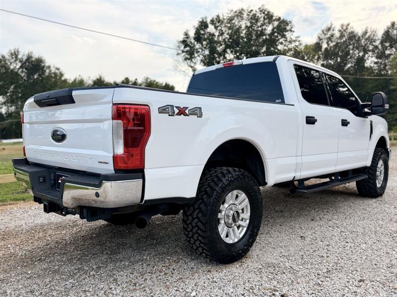 Ford F-250 SD XLT Crew Cab 4WD 2019