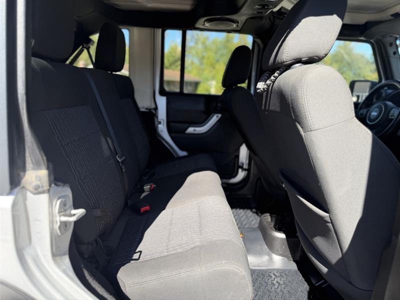 Jeep Wrangler Unlimited Sport 4WD 2012