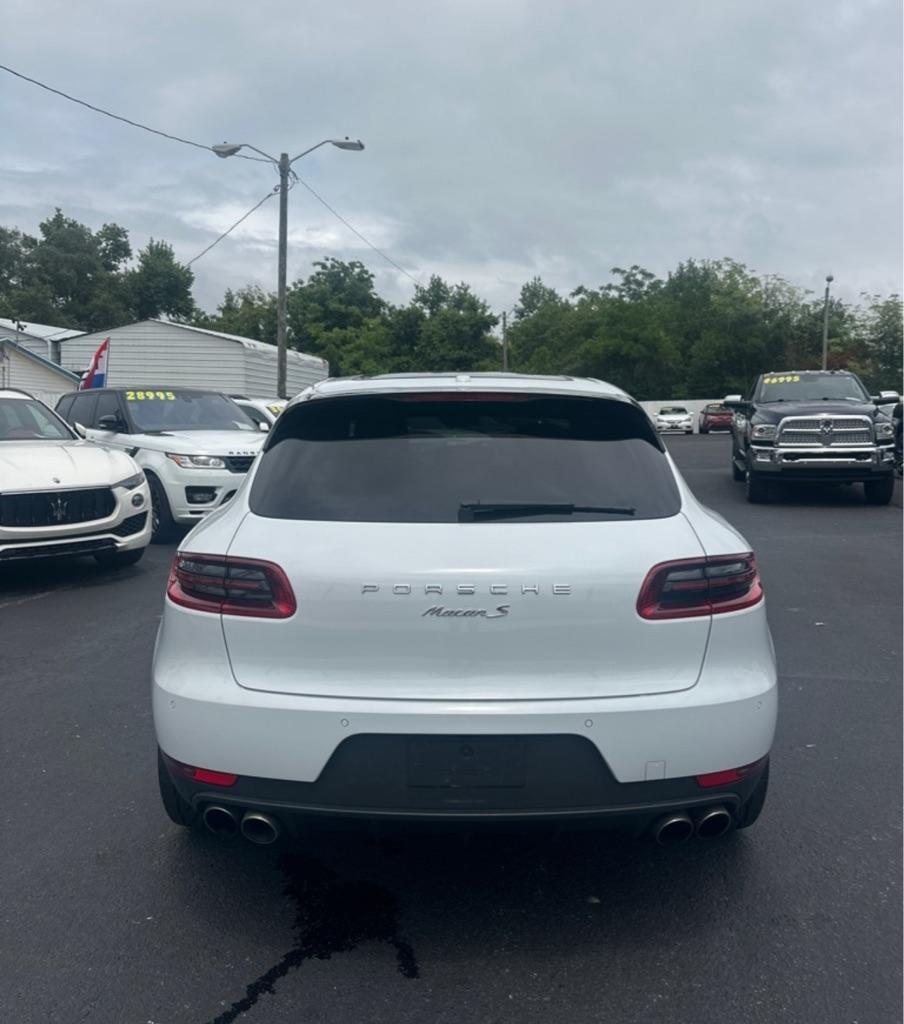 Porsche Macan  2018