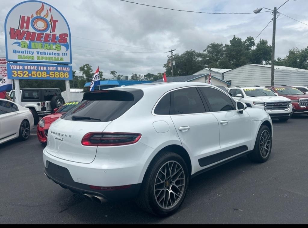 Porsche Macan  2018