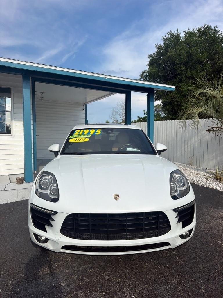 Porsche Macan  2018