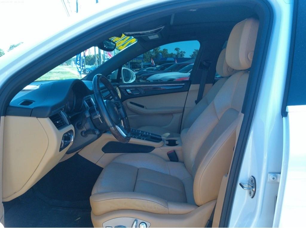 Porsche Macan  2018