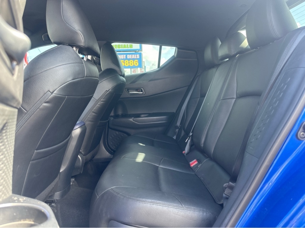 Toyota C-HR XLE 2020