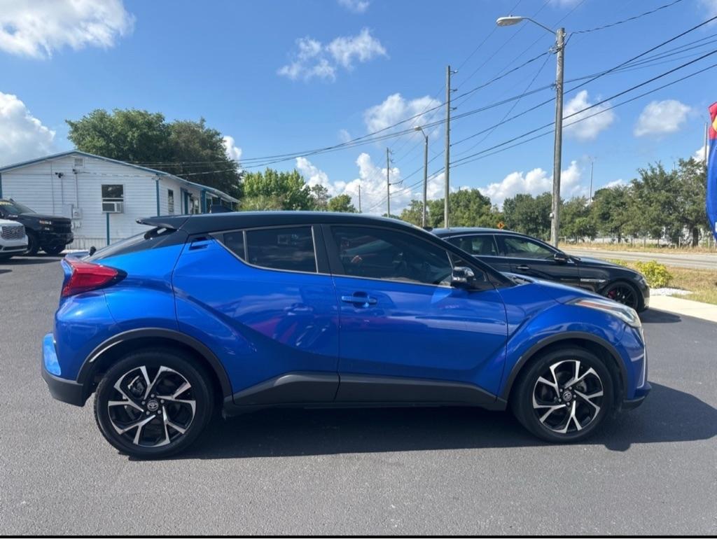 Toyota C-HR XLE 2020