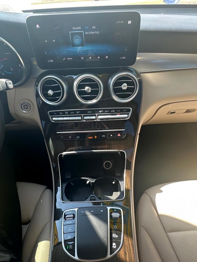 Mercedes-Benz GLC-Class GLC300 2021 Mercedes-Benz GLC-Class GLC300 2021