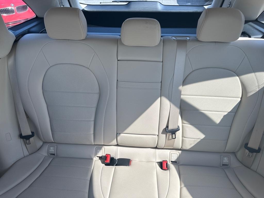 Mercedes-Benz GLC-Class  2021