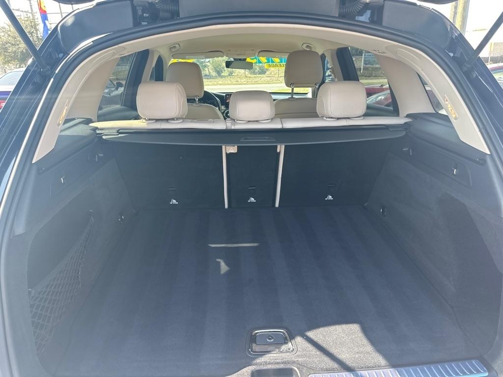 Mercedes-Benz GLC-Class  2021