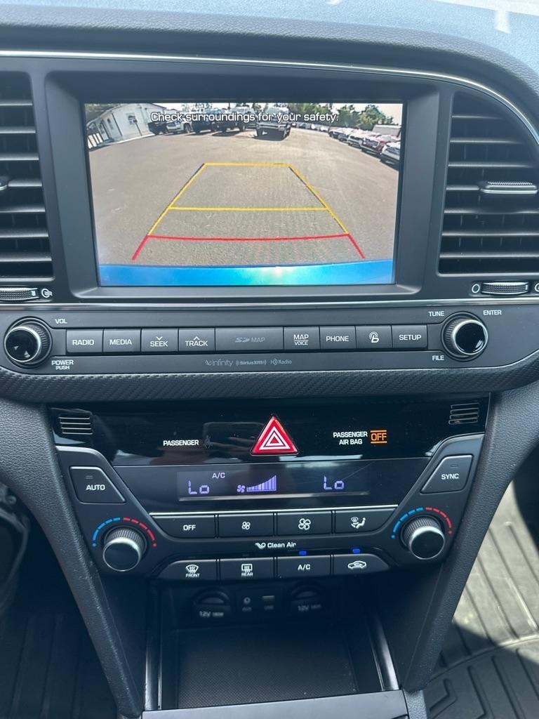 Hyundai Elantra  2018