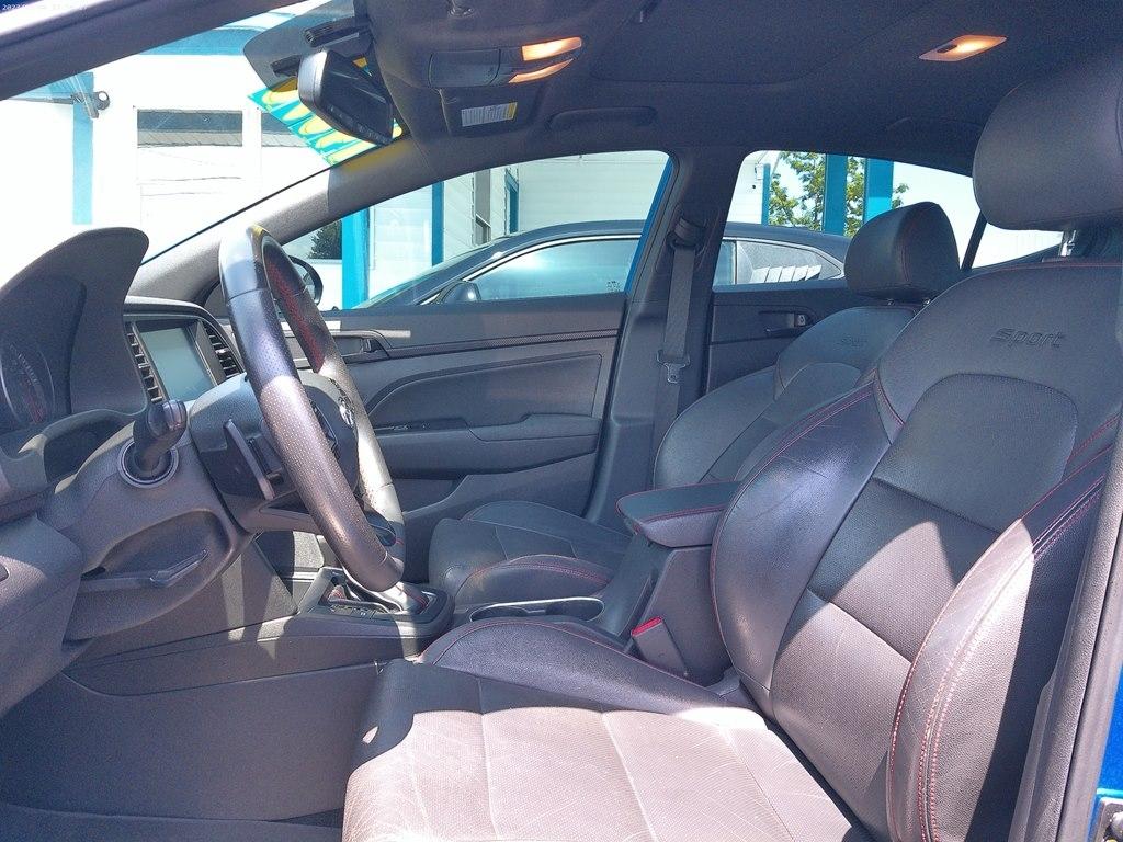 Hyundai Elantra  2018