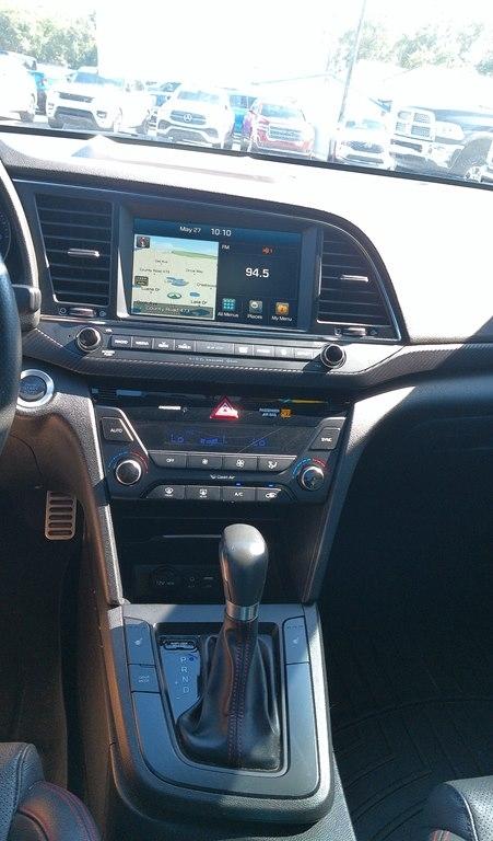 Hyundai Elantra  2018