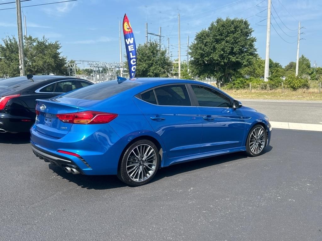 Hyundai Elantra  2018
