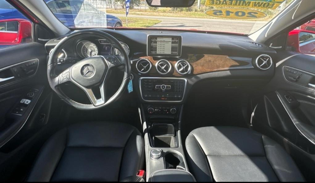 Mercedes-Benz GLA-Class  2015